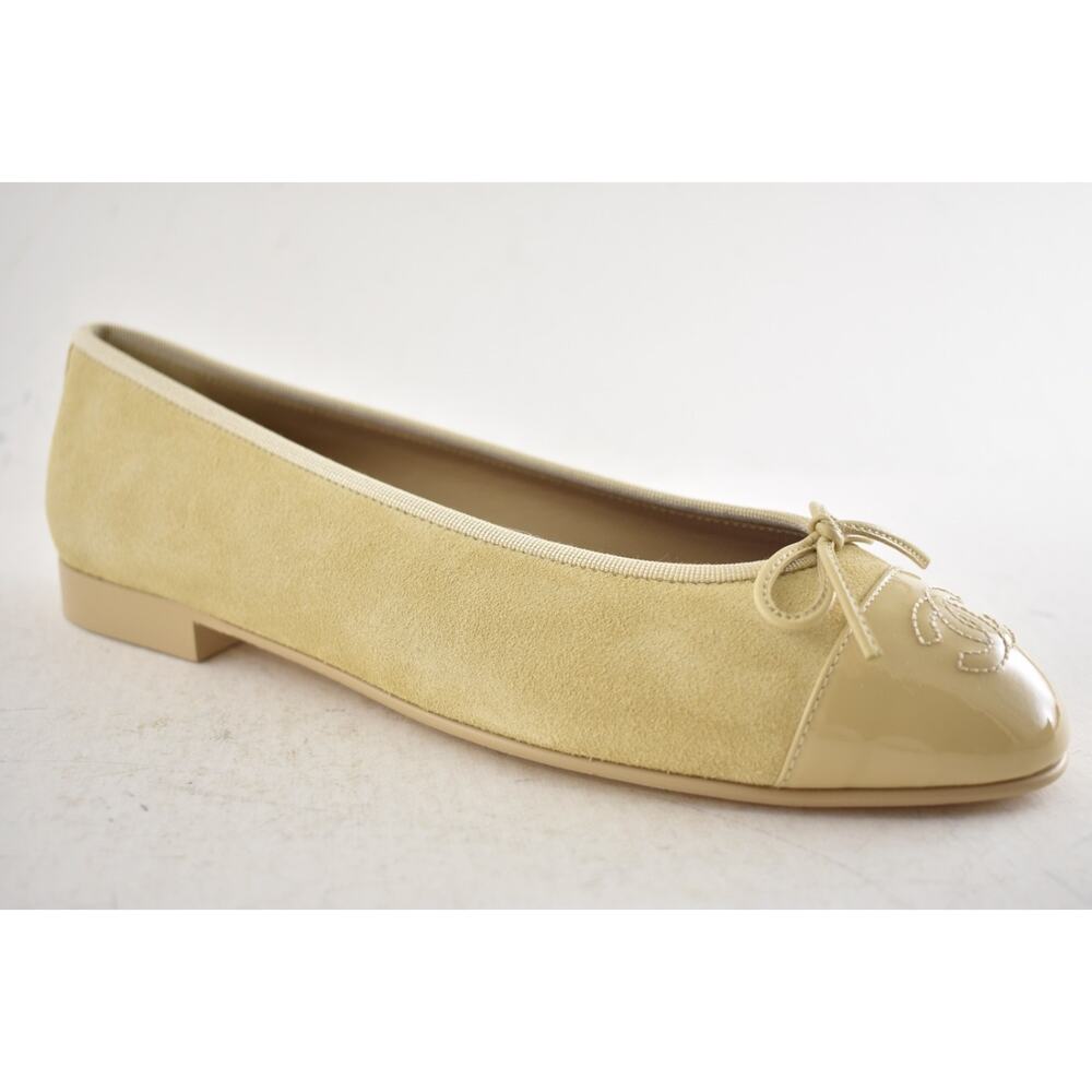 Chanel 26A Beige Suede Patent Leather CC Logo Bow Tie Ballet Ballerina Flat 38 - Picture 3 of 16